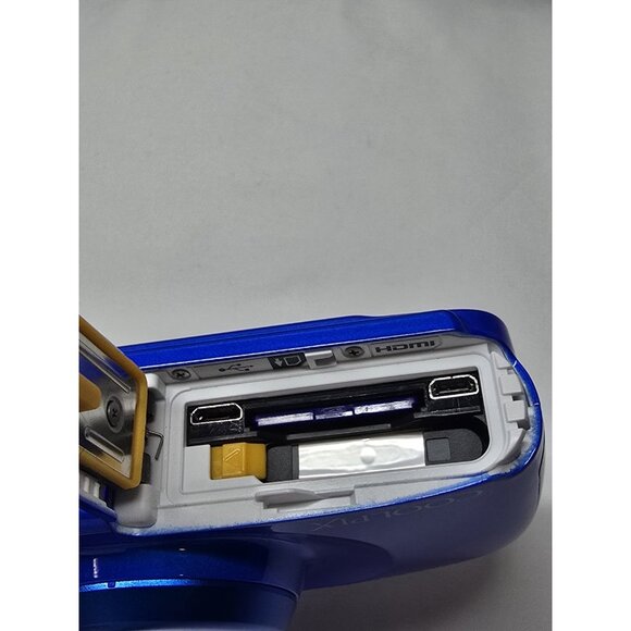 Nikon COOLPIX S33 13.1MP 3x Zoom Waterproof Compact Digital Camera Blue - Picture 3 of 13